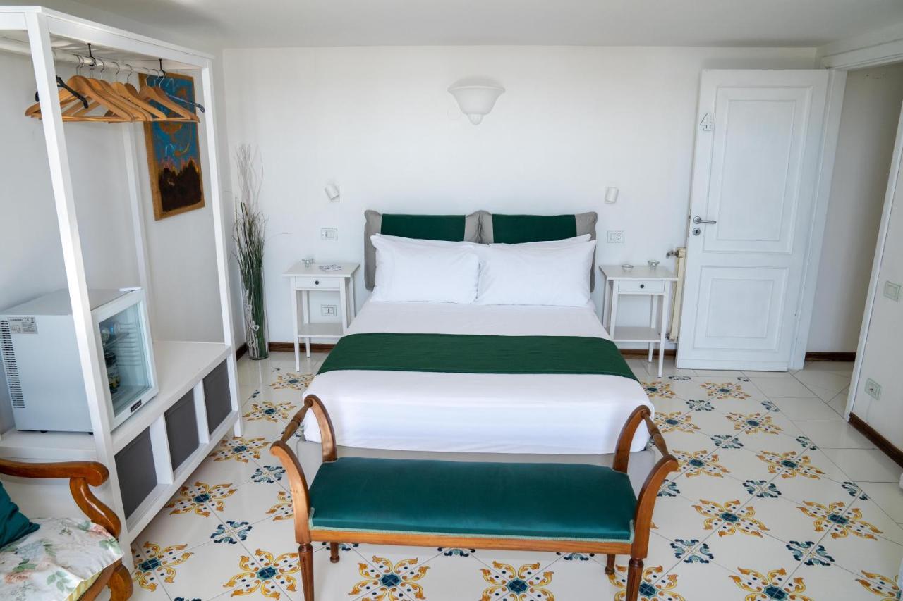 Le Stanze Di Sissi - Luxury Suites Naples Luaran gambar
