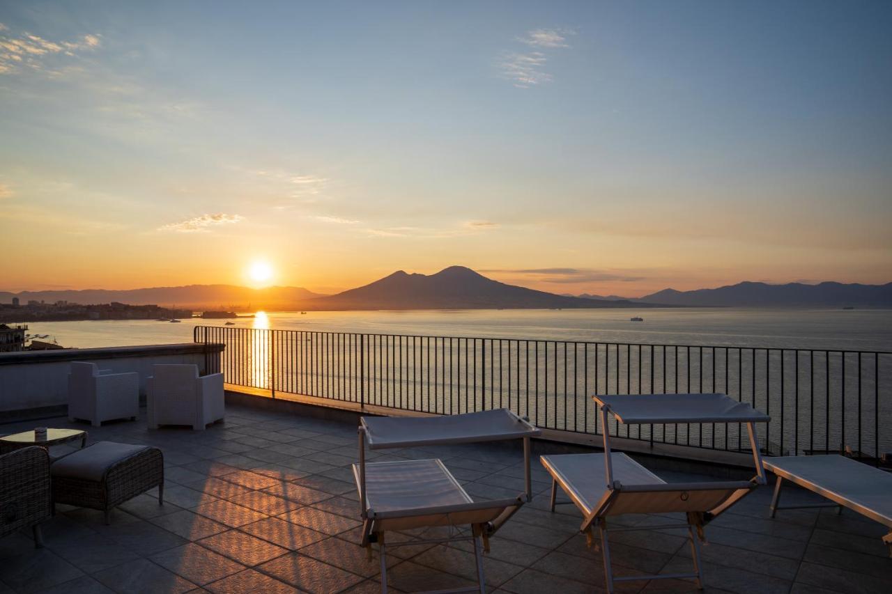 Le Stanze Di Sissi - Luxury Suites Naples Luaran gambar