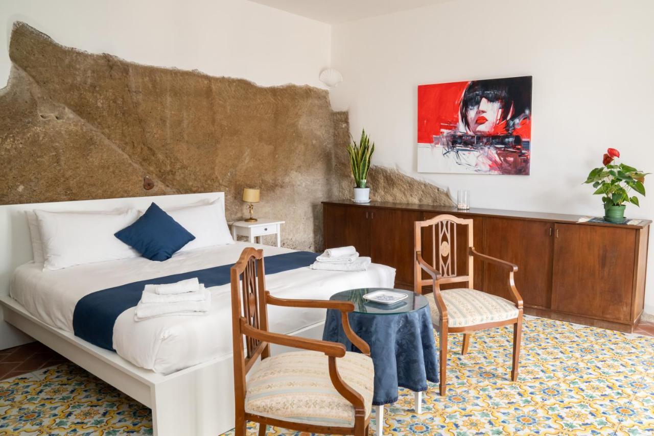 Le Stanze Di Sissi - Luxury Suites Naples Luaran gambar